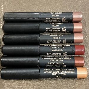 NUDESTIX  Eyeshadow Set of 6